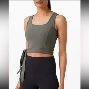 Lululemon Get Centred Crop Tank Grey Sage Nulu STRETCHY Beautiful Top